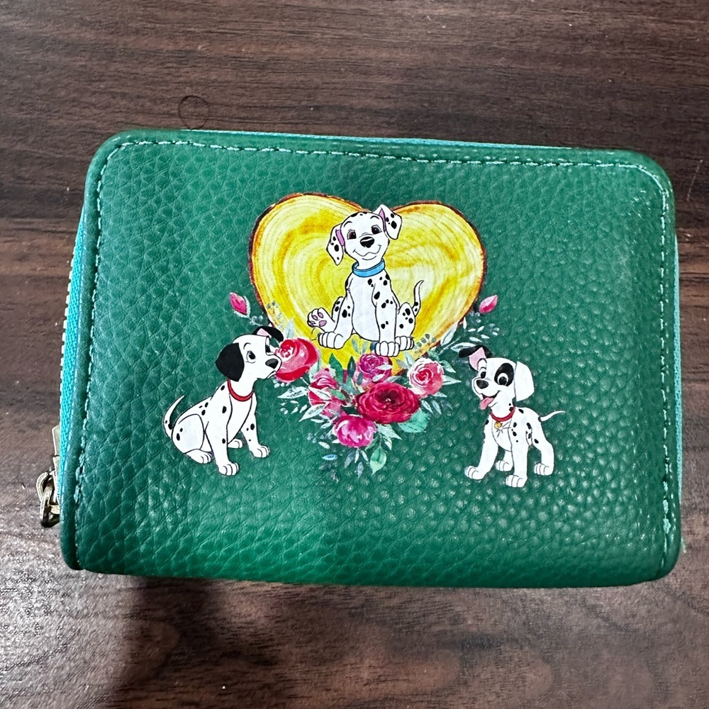 Disney 101 Dalmatians Puppies Mini Zipper Wallet 2 Pockets NWT​